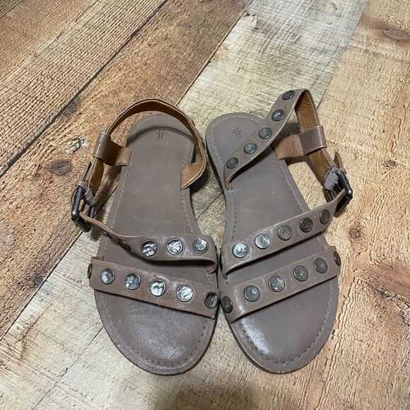 Frye Women's Morgan Hammered Stud Sandal
Size 6.5 - Picture 2 of 12